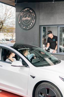 Termékfotózás, közösségi média fotózás, employer branding fotózás, lifestyle fotózás, TikTok fotózás, videózás, reklámfotózás, céges fotózás, ipari fotózás, imázs fotózás, imázsvideó készítés, portréfotózás, portréfotózás árak, stúdió fotózás, üzleti portré, üzleti portréfotózás, fotózás árak, női portré, portré, headshot, művészi fotózás