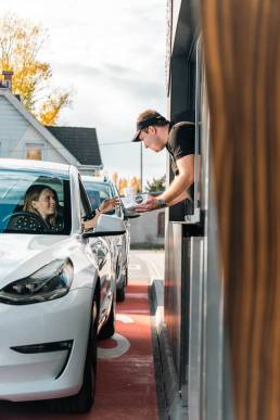 Termékfotózás, közösségi média fotózás, employer branding fotózás, lifestyle fotózás, TikTok fotózás, videózás, reklámfotózás, céges fotózás, ipari fotózás, imázs fotózás, imázsvideó készítés, portréfotózás, portréfotózás árak, stúdió fotózás, üzleti portré, üzleti portréfotózás, fotózás árak, női portré, portré, headshot, művészi fotózás