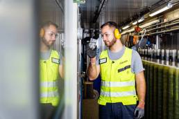 Termékfotózás, közösségi média fotózás, lifestyle fotózás, TikTok fotózás, videózás, reklámfotózás, céges fotózás, ipari fotózás, imázs fotózás, imázsvideó készítés, portréfotózás, portréfotózás árak, stúdió fotózás, üzleti portré, üzleti portréfotózás, fotózás árak, női portré, portré, headshot, művészi fotózás