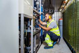 Termékfotózás, közösségi média fotózás, lifestyle fotózás, TikTok fotózás, videózás, reklámfotózás, céges fotózás, ipari fotózás, imázs fotózás, imázsvideó készítés, portréfotózás, portréfotózás árak, stúdió fotózás, üzleti portré, üzleti portréfotózás, fotózás árak, női portré, portré, headshot, művészi fotózás