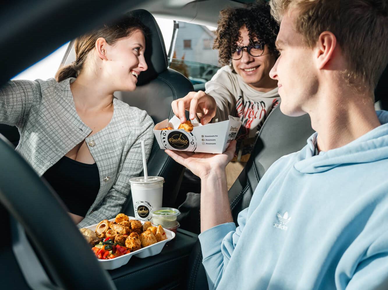 Termékfotózás, közösségi média fotózás, employer branding fotózás, lifestyle fotózás, TikTok fotózás, videózás, reklámfotózás, céges fotózás, ipari fotózás, imázs fotózás, imázsvideó készítés, portréfotózás, portréfotózás árak, stúdió fotózás, üzleti portré, üzleti portréfotózás, fotózás árak, női portré, portré, headshot, művészi fotózás