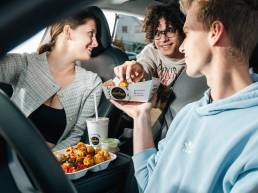 Termékfotózás, közösségi média fotózás, employer branding fotózás, lifestyle fotózás, TikTok fotózás, videózás, reklámfotózás, céges fotózás, ipari fotózás, imázs fotózás, imázsvideó készítés, portréfotózás, portréfotózás árak, stúdió fotózás, üzleti portré, üzleti portréfotózás, fotózás árak, női portré, portré, headshot, művészi fotózás