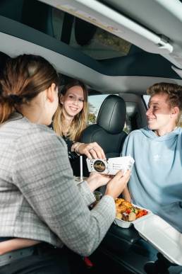 Termékfotózás, közösségi média fotózás, employer branding fotózás, lifestyle fotózás, TikTok fotózás, videózás, reklámfotózás, céges fotózás, ipari fotózás, imázs fotózás, imázsvideó készítés, portréfotózás, portréfotózás árak, stúdió fotózás, üzleti portré, üzleti portréfotózás, fotózás árak, női portré, portré, headshot, művészi fotózás