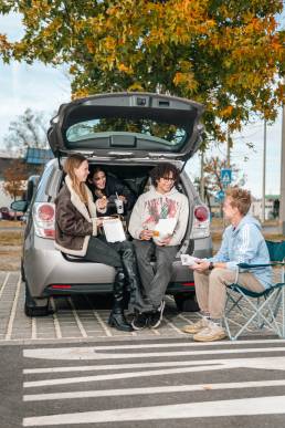 Termékfotózás, közösségi média fotózás, employer branding fotózás, lifestyle fotózás, TikTok fotózás, videózás, reklámfotózás, céges fotózás, ipari fotózás, imázs fotózás, imázsvideó készítés, portréfotózás, portréfotózás árak, stúdió fotózás, üzleti portré, üzleti portréfotózás, fotózás árak, női portré, portré, headshot, művészi fotózás