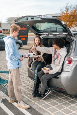 Termékfotózás, közösségi média fotózás, employer branding fotózás, lifestyle fotózás, TikTok fotózás, videózás, reklámfotózás, céges fotózás, ipari fotózás, imázs fotózás, imázsvideó készítés, portréfotózás, portréfotózás árak, stúdió fotózás, üzleti portré, üzleti portréfotózás, fotózás árak, női portré, portré, headshot, művészi fotózás