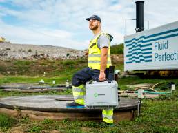 Termékfotózás, közösségi média fotózás, lifestyle fotózás, TikTok fotózás, videózás, reklámfotózás, céges fotózás, ipari fotózás, imázs fotózás, imázsvideó készítés, portréfotózás, portréfotózás árak, stúdió fotózás, üzleti portré, üzleti portréfotózás, fotózás árak, női portré, portré, headshot, művészi fotózás