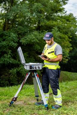 Termékfotózás, közösségi média fotózás, lifestyle fotózás, TikTok fotózás, videózás, reklámfotózás, céges fotózás, ipari fotózás, imázs fotózás, imázsvideó készítés, portréfotózás, portréfotózás árak, stúdió fotózás, üzleti portré, üzleti portréfotózás, fotózás árak, női portré, portré, headshot, művészi fotózás