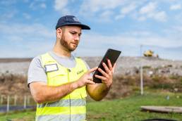 Termékfotózás, közösségi média fotózás, lifestyle fotózás, TikTok fotózás, videózás, reklámfotózás, céges fotózás, ipari fotózás, imázs fotózás, imázsvideó készítés, portréfotózás, portréfotózás árak, stúdió fotózás, üzleti portré, üzleti portréfotózás, fotózás árak, női portré, portré, headshot, művészi fotózás