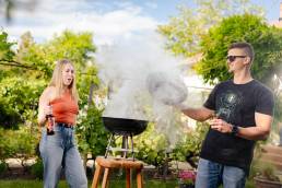 Termékfotózás, közösségi média fotózás, employer branding fotózás, lifestyle fotózás, TikTok fotózás, videózás, reklámfotózás, céges fotózás, ipari fotózás, imázs fotózás, imázsvideó készítés, portréfotózás, portréfotózás árak, stúdió fotózás, üzleti portré, üzleti portréfotózás, fotózás árak, női portré, portré, headshot, művészi fotózás