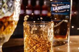 Termékfotózás, közösségi média fotózás, employer branding fotózás, lifestyle fotózás, TikTok fotózás, videózás, reklámfotózás, céges fotózás, ipari fotózás, imázs fotózás, imázsvideó készítés, portréfotózás, portréfotózás árak, stúdió fotózás, üzleti portré, üzleti portréfotózás, fotózás árak, női portré, portré, headshot, művészi fotózás