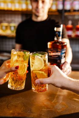 Termékfotózás, közösségi média fotózás, employer branding fotózás, lifestyle fotózás, TikTok fotózás, videózás, reklámfotózás, céges fotózás, ipari fotózás, imázs fotózás, imázsvideó készítés, portréfotózás, portréfotózás árak, stúdió fotózás, üzleti portré, üzleti portréfotózás, fotózás árak, női portré, portré, headshot, művészi fotózás