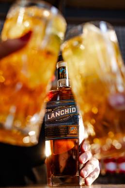 Termékfotózás, közösségi média fotózás, employer branding fotózás, lifestyle fotózás, TikTok fotózás, videózás, reklámfotózás, céges fotózás, ipari fotózás, imázs fotózás, imázsvideó készítés, portréfotózás, portréfotózás árak, stúdió fotózás, üzleti portré, üzleti portréfotózás, fotózás árak, női portré, portré, headshot, művészi fotózás