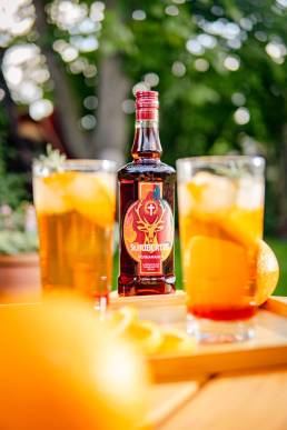 Termékfotózás, közösségi média fotózás, employer branding fotózás, lifestyle fotózás, TikTok fotózás, videózás, reklámfotózás, céges fotózás, ipari fotózás, imázs fotózás, imázsvideó készítés, portréfotózás, portréfotózás árak, stúdió fotózás, üzleti portré, üzleti portréfotózás, fotózás árak, női portré, portré, headshot, művészi fotózás