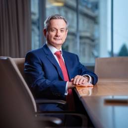 Termékfotózás, közösségi média fotózás, employer branding fotózás, lifestyle fotózás, TikTok fotózás, videózás, reklámfotózás, céges fotózás, ipari fotózás, imázs fotózás, imázsvideó készítés, portréfotózás, portréfotózás árak, stúdió fotózás, üzleti portré, üzleti portréfotózás, fotózás árak, női portré, portré, headshot, művészi fotózás