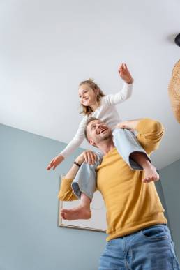 Termékfotózás, közösségi média fotózás, employer branding fotózás, lifestyle fotózás, TikTok fotózás, videózás, reklámfotózás, céges fotózás, ipari fotózás, imázs fotózás, imázsvideó készítés, portréfotózás, portréfotózás árak, stúdió fotózás, üzleti portré, üzleti portréfotózás, fotózás árak, női portré, portré, headshot, művészi fotózás