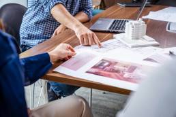 Termékfotózás, közösségi média fotózás, employer branding fotózás, lifestyle fotózás, TikTok fotózás, videózás, reklámfotózás, céges fotózás, ipari fotózás, imázs fotózás, imázsvideó készítés, portréfotózás, portréfotózás árak, stúdió fotózás, üzleti portré, üzleti portréfotózás, fotózás árak, női portré, portré, headshot, művészi fotózás