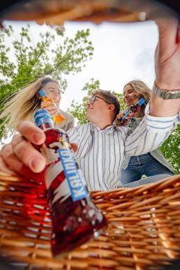 Termékfotózás, közösségi média fotózás, employer branding fotózás, lifestyle fotózás, TikTok fotózás, videózás, reklámfotózás, céges fotózás, ipari fotózás, imázs fotózás, imázsvideó készítés, portréfotózás, portréfotózás árak, stúdió fotózás, üzleti portré, üzleti portréfotózás, fotózás árak, női portré, portré, headshot, művészi fotózás