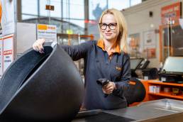 Termékfotózás, közösségi média fotózás, employer branding fotózás, lifestyle fotózás, TikTok fotózás, videózás, reklámfotózás, céges fotózás, ipari fotózás, imázs fotózás, imázsvideó készítés, portréfotózás, portréfotózás árak, stúdió fotózás, üzleti portré, üzleti portréfotózás, fotózás árak, női portré, portré, headshot, művészi fotózás