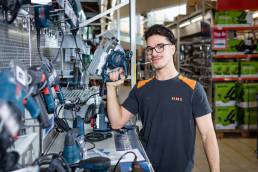 Termékfotózás, közösségi média fotózás, employer branding fotózás, lifestyle fotózás, TikTok fotózás, videózás, reklámfotózás, céges fotózás, ipari fotózás, imázs fotózás, imázsvideó készítés, portréfotózás, portréfotózás árak, stúdió fotózás, üzleti portré, üzleti portréfotózás, fotózás árak, női portré, portré, headshot, művészi fotózás