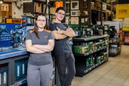 Termékfotózás, közösségi média fotózás, employer branding fotózás, lifestyle fotózás, TikTok fotózás, videózás, reklámfotózás, céges fotózás, ipari fotózás, imázs fotózás, imázsvideó készítés, portréfotózás, portréfotózás árak, stúdió fotózás, üzleti portré, üzleti portréfotózás, fotózás árak, női portré, portré, headshot, művészi fotózás