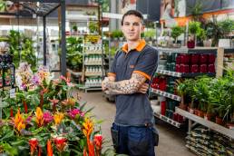 Termékfotózás, közösségi média fotózás, employer branding fotózás, lifestyle fotózás, TikTok fotózás, videózás, reklámfotózás, céges fotózás, ipari fotózás, imázs fotózás, imázsvideó készítés, portréfotózás, portréfotózás árak, stúdió fotózás, üzleti portré, üzleti portréfotózás, fotózás árak, női portré, portré, headshot, művészi fotózás